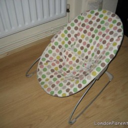 Baby bouncer seat 